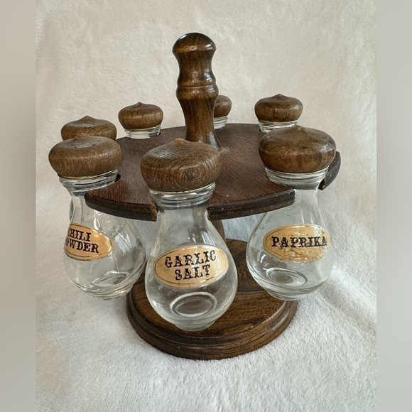 Vintage wood spice rack with 7 spice jars - Picture 1 of 9
